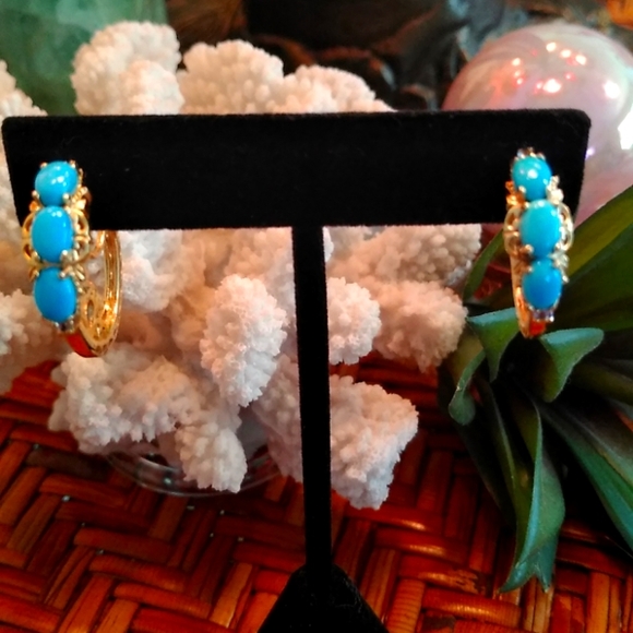 ARIZONA SLEEPING BEAUTY TURQUOISE & TANZANITE HOOP EARRINGS - Picture 3 of 7